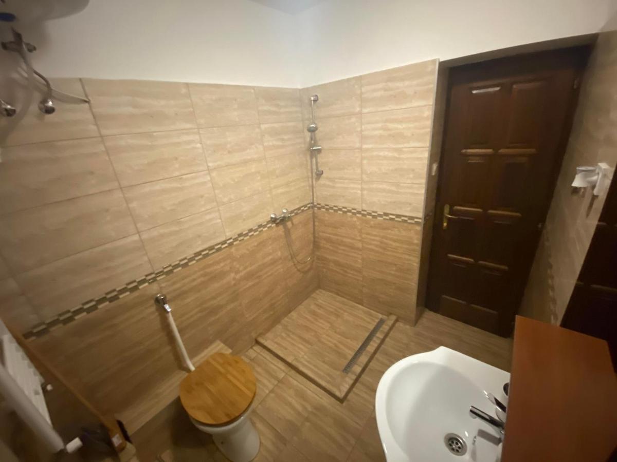 Palma Apartmanok Szallashely Szazhalombatta 6A Extérieur photo
